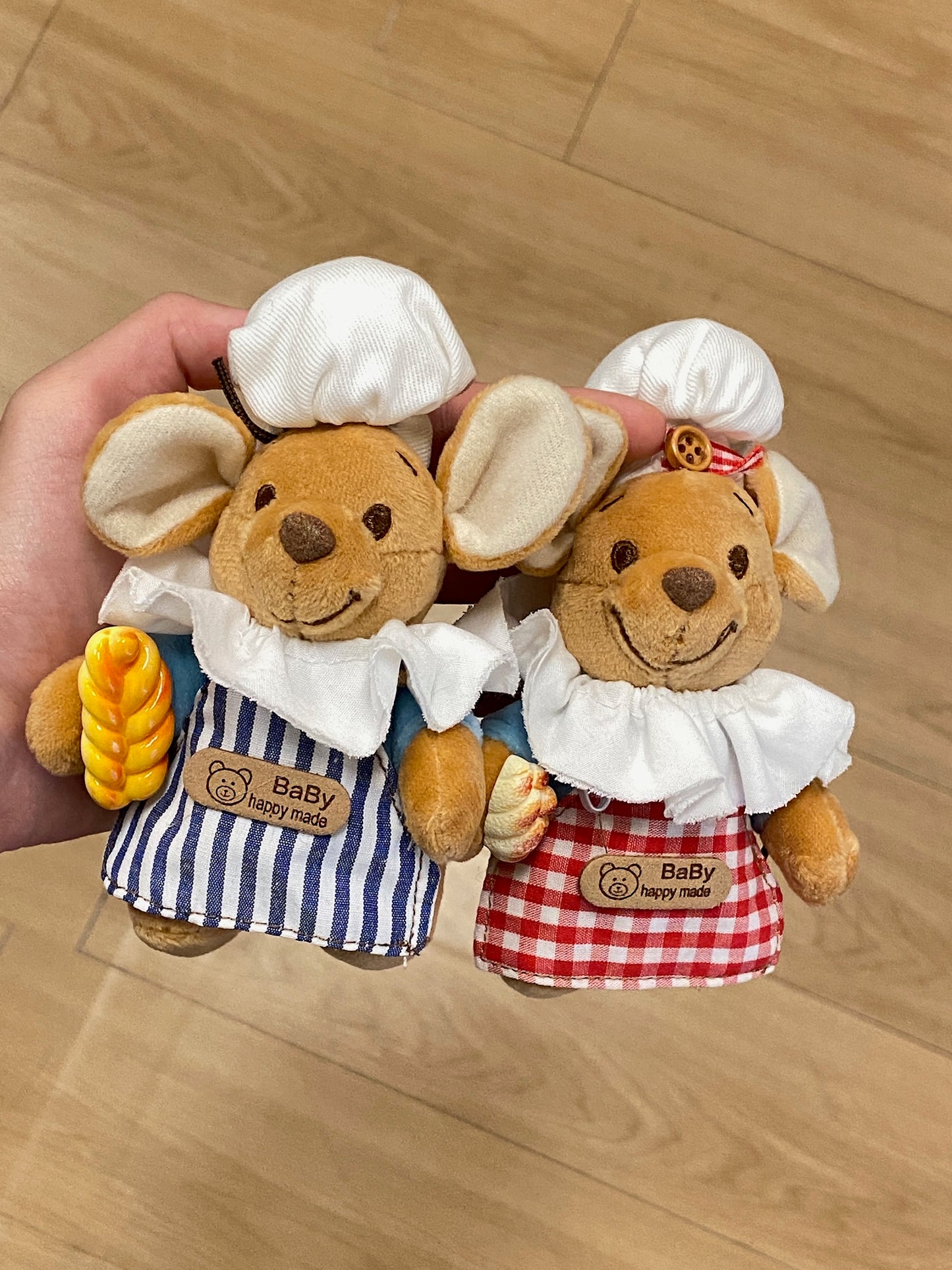 🧁 Mini Chef Mouse Plush Keychain – Cute Bakery-Inspired Toy Charm
