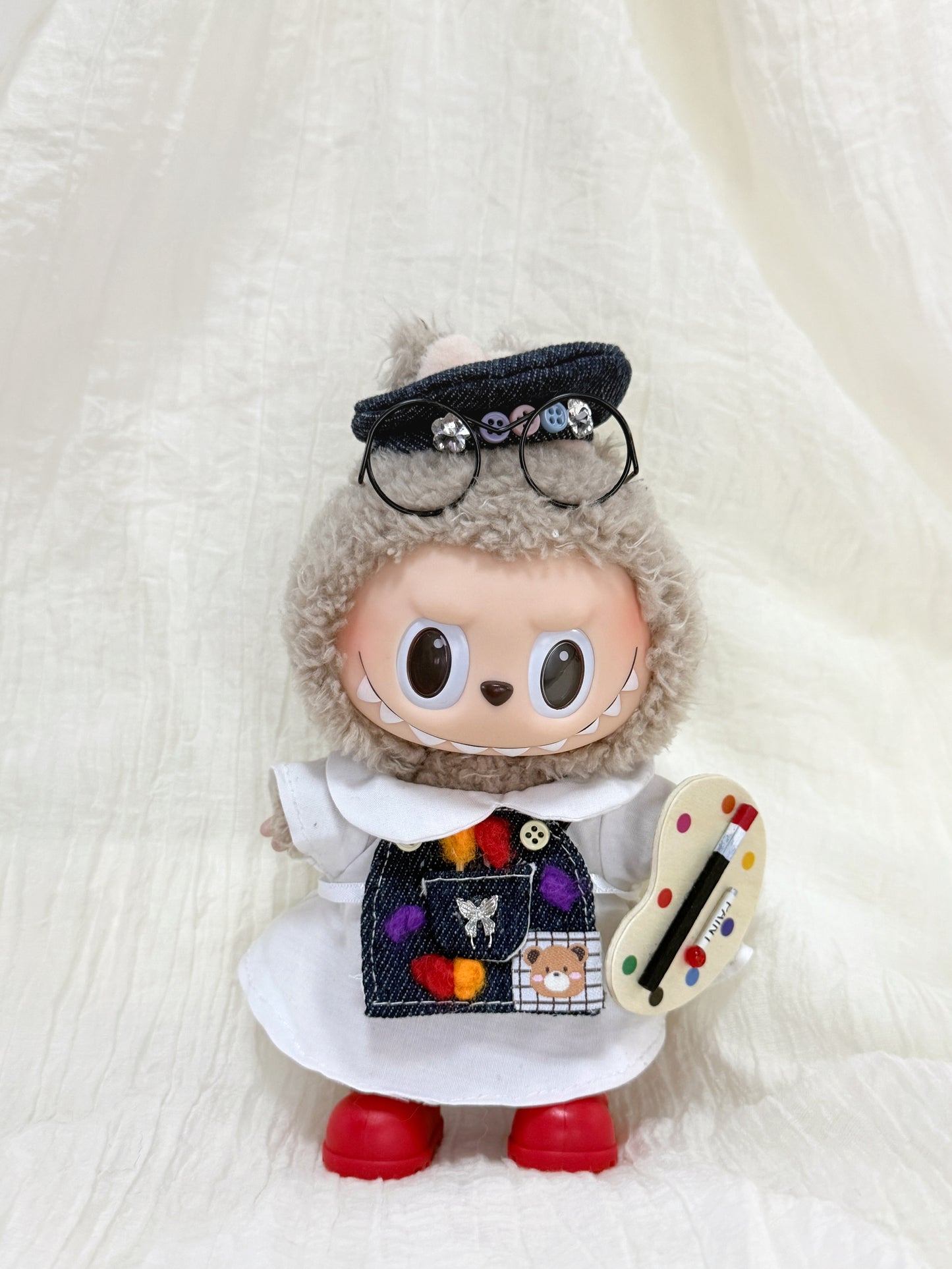 Labubu Clothes – Exclusive Artist Outfit Set with Painter’s Hat & Palette (Handmade)