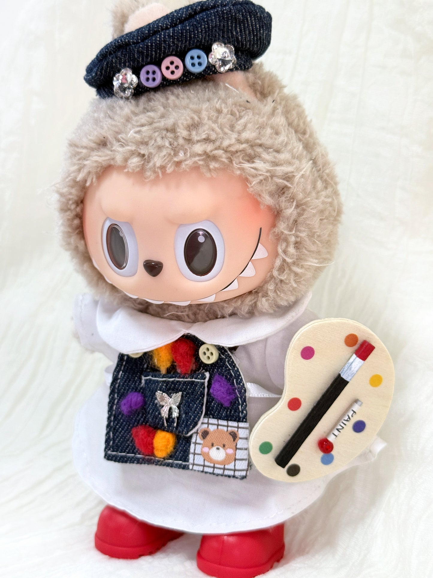 Labubu Clothes – Exclusive Artist Outfit Set with Painter’s Hat & Palette (Handmade)