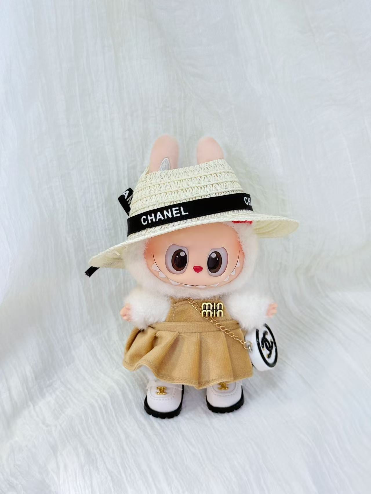 Labubu Clothes – Vintage Idol-Inspired Outfit Set with 3 Hat Styles (Handmade)