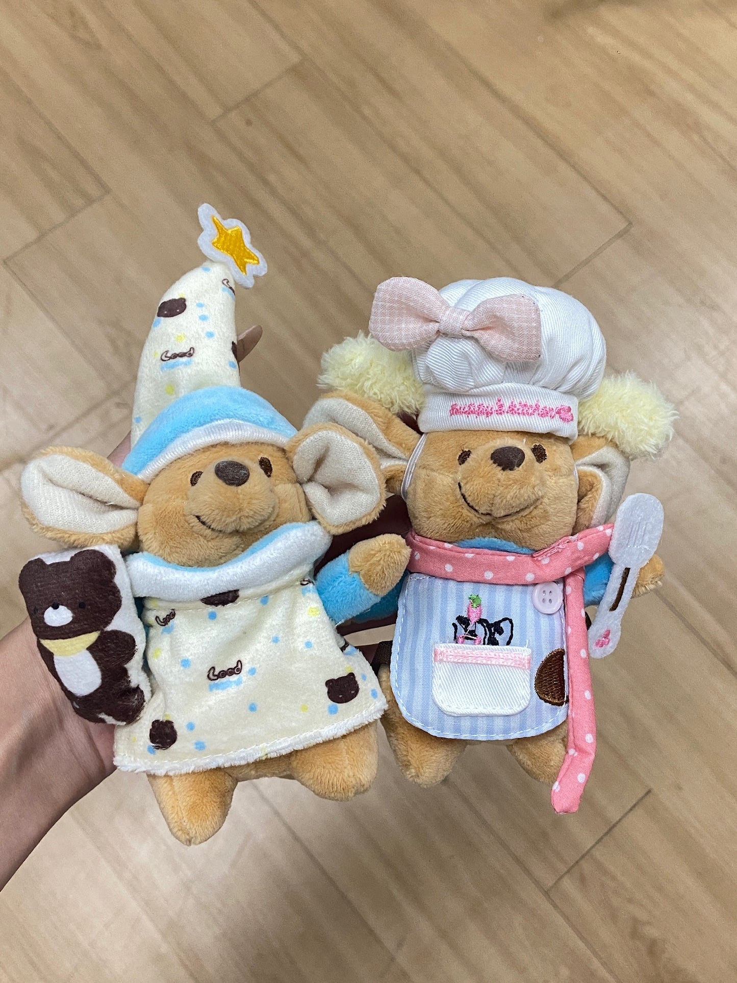 🧁 Mini Chef Mouse Plush Keychain – Cute Bakery-Inspired Toy Charm